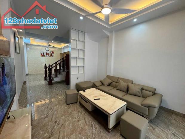 BÁN NHÀ NGỌC THỤY 43M2 4T GẦN PHỐ, TIỆN ÍCH BẠT NGÀN, Ở SƯỚNG NHỈNH 7 TỶ