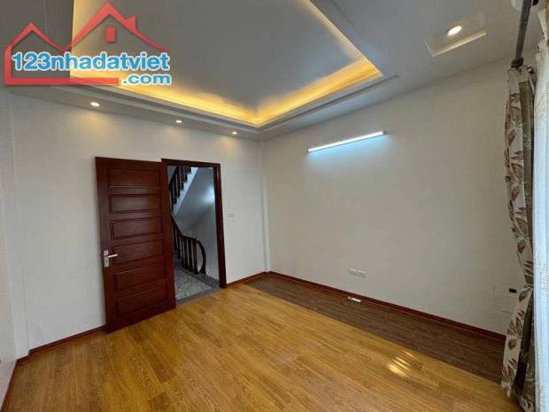 BÁN NHÀ NGỌC THỤY 43M2 4T GẦN PHỐ, TIỆN ÍCH BẠT NGÀN, Ở SƯỚNG NHỈNH 7 TỶ - 3
