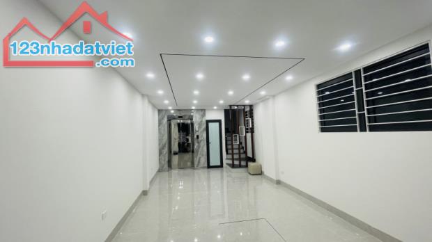 Bán nhà Thạch Bàn,Long Biên 7 tầng,45m,mt4m oto vào nhà nhỉnh 10 tỷ - 1
