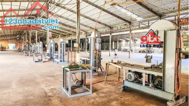 cho thuê nhà xưởng đẹp vị trí xa khu dân cư phục vụ nhiều ngành nghề. bàn giao liền