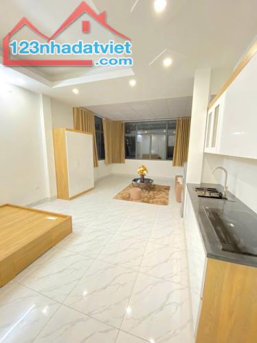 NHÀ ĐẸP LÔ GÓC – PHỐ MỄ TRÌ THƯỢNG – 45M2 x 6 TẦNG – CÓ THANG MÁY – GIÁ CHỈ 11 TỶ