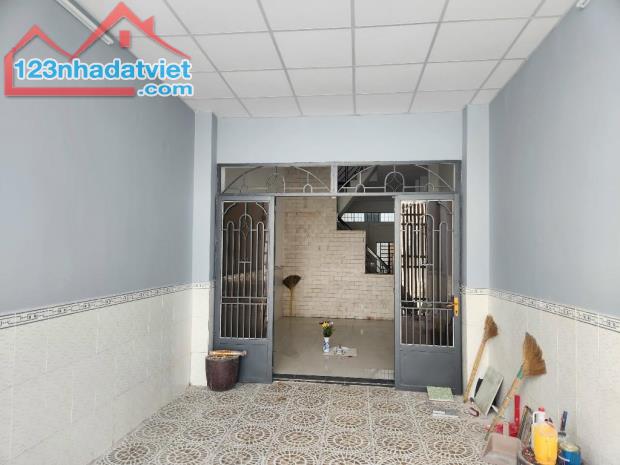 Bán nhà HXH Trường Chinh, Phường 14 Tân Bình, 2 tầng, giá 10tỷ2 - 1