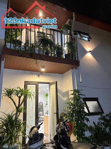 CỰC HIẾM NHÀ PHỐ LÊ LỢI - QUANG TRUNG -  HÀ ĐÔNG Diện tích: 35m²  Nhà 2 tầng  2 phòng ngủ - 3