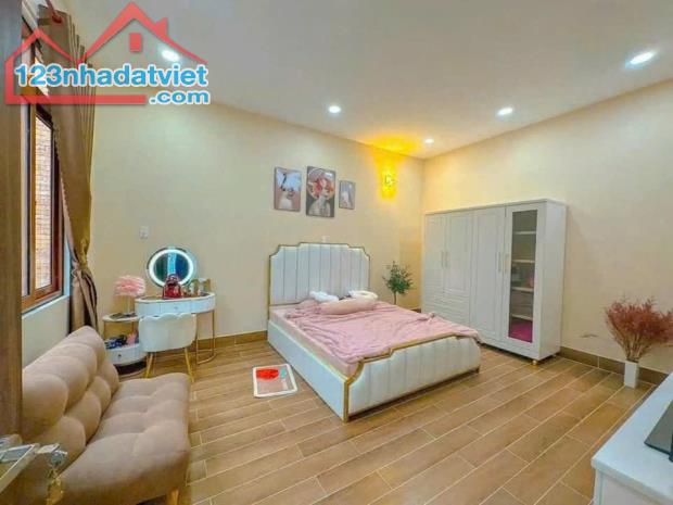 NHÀ CẤP 4 GIÁ RẺ NGAY TTP BỬU LONG SỔ RIÊNG THỔ CƯ - 4