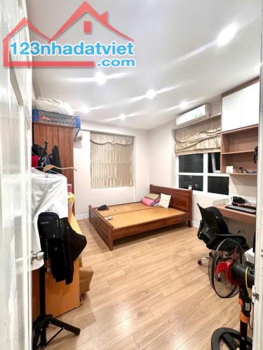 Bán căn hộ chung cư Hoàng Văn Thái, Thanh Xuân, siêu đẹp, 87.6m2, 5.8 tỷ
