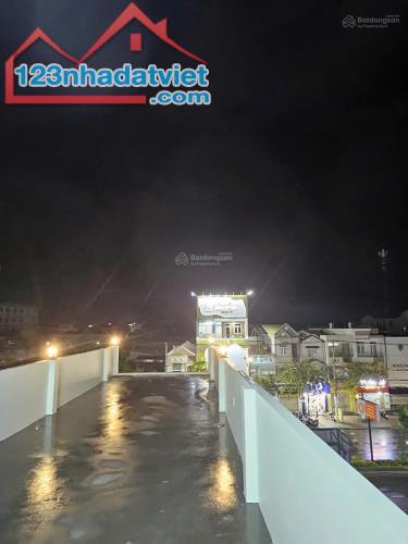 Cho Thuê Nhà 1 Trệt 2lầu Mới 100%, 88m2 (Dtsd=352m2)- Mặt Tiền Nguyễn Văn Cừ - 5