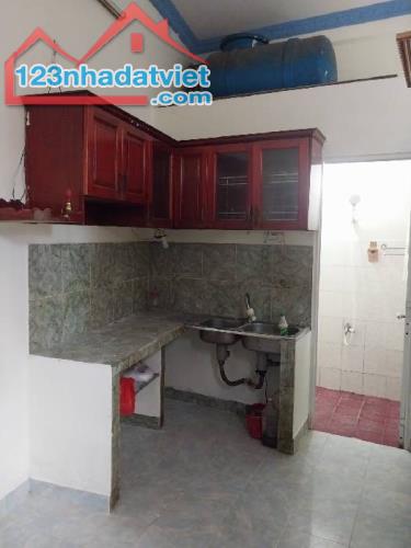Nhà vuông vắn an ninh cao, thích hợp gia đình trẻ đầu tư giữ tiền trong tương lai gần - 1