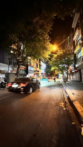 Cơ hội vàng! Nhà mặt phố Thụy Khuê kinh doanh sầm uất, tiềm năng sinh lời vượt trội