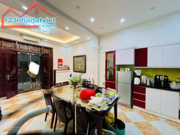 Mặt phố 10m giá rẻ 60m2 giá 12.5 tỷ, Nguyễn Trãi, Thanh Xuân, ô tô kinh doanh