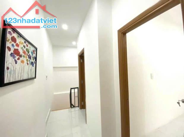 ♪ Nhà Kiệt gần Nguyễn Hoàng, Nguyễn Văn Linh, 32.5m2 2 tầng sạch đẹp, ở ngay, 2.25 tỷ - 1