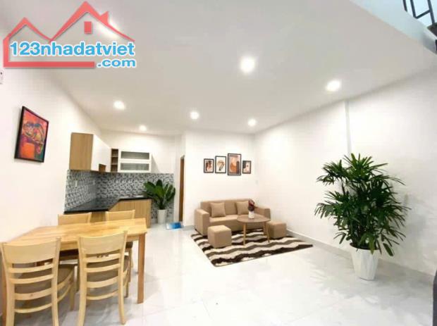 ► Nhà Kiệt Hoàng Diệu gần Nguyễn Hoàng, Nguyễn Văn Linh, 32.5m2 2 tầng sạch đẹp, ở ngay,