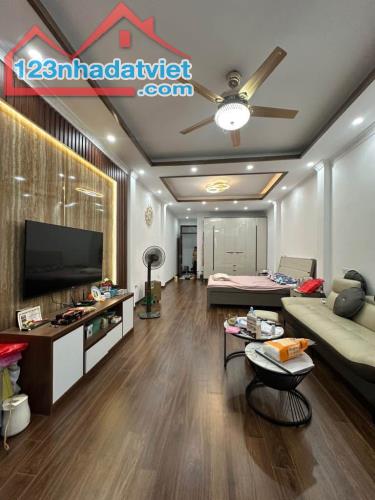 Phân Lô Mai Động- 70m2- Hơn chục tỏi- Nhà mới- 7 tầng Thang máy- Gara 7 chỗ- Full nội thất - 1
