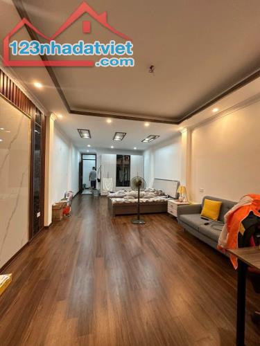 Phân Lô Mai Động- 70m2- Hơn chục tỏi- Nhà mới- 7 tầng Thang máy- Gara 7 chỗ- Full nội thất - 4
