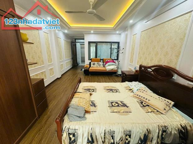 Bán nhà phố Nguyễn Ngọc Nại, 40m, thang máy, cách mặt phố 30m, 6 tầng, giá 16 tỷ - 2