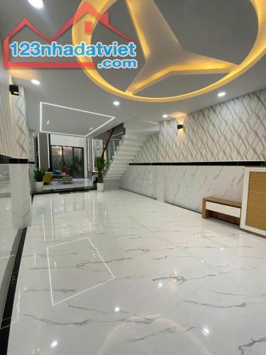 Thu Hồi Vốn Bán Lỗ 600TR - NHÀ MỚI 5 Tầng, DTSD: gần 212M2 sàn - 4PN-5WC – Full - 2