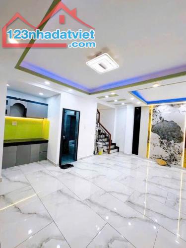 🔥NHÀ CAO CẤP mặt tiền 40m2, nhỉnh 5 tỷ – Xe hơi ngủ trong nhà – Phú Nhuận - 1