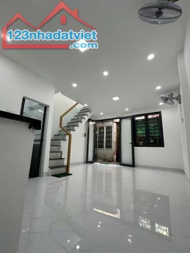 NGUYỄN THÁI SƠN SÁT EMART, GẦN ĐH VĂN LANG - DTSD 50M2 - 1T1L 2PN NHÀ MƠI Ở NGAY - Chỉ 2.X - 1