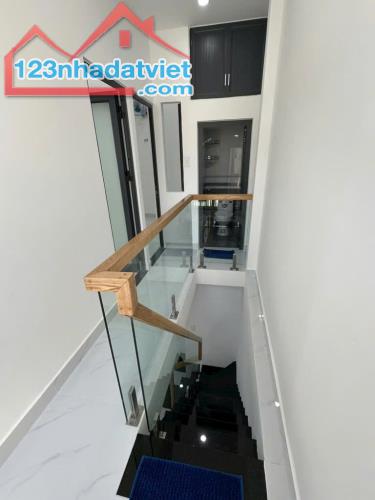 NGUYỄN THÁI SƠN SÁT EMART, GẦN ĐH VĂN LANG - DTSD 50M2 - 1T1L 2PN NHÀ MƠI Ở NGAY - Chỉ 2.X - 4