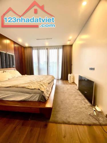 Bán nhà phân lô ô tô phố Tôn Đức Thắng quận Đống Đa 70m2, MT4m, 6 Tầng, Thang Máy, KD - 3