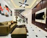 n nhà Tôn Thất Tùng ngõ thông 35m2 siêu đẹp giá 4,9 tỷ xây mới 5 tầng