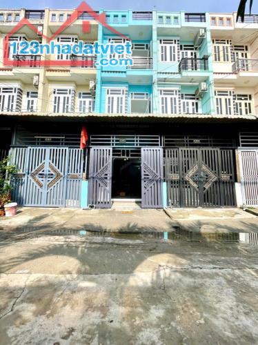 Bán Nhà Ngay Trường Nguyễn Văn Thệ 1 trệt 2 lầu 4PN-Đường 6m- DT 3,2x14m tặng full nội