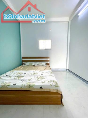 Bán Nhà Ngay Trường Nguyễn Văn Thệ 1 trệt 2 lầu 4PN-Đường 6m- DT 3,2x14m tặng full nội - 2