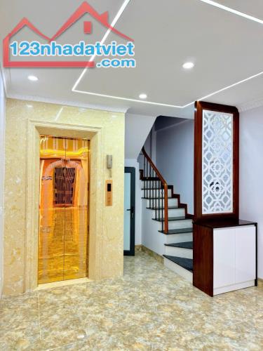 Bán gấp nhà phân lô ngõ 68 Cầu Giấy.45m2, 6 tầng, 2 thoáng, thang máy, xây mới giá 12.2 tỷ - 1
