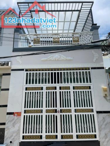 NHÀ PHỐ LIỀN KỀ MỚI XÂY - 2TY850 - ĐƯỜNG ĐÀO TÔNG NGUYÊN- THỊ TRẤN NHÀ BÈ