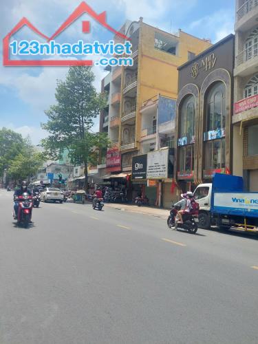 Cho thuê nhà mặt tiền 185-187 Nguyễn Trãi, P2, Q5. Trệt, 4 lầu, DT 9x22 chỉ 200tr - 2