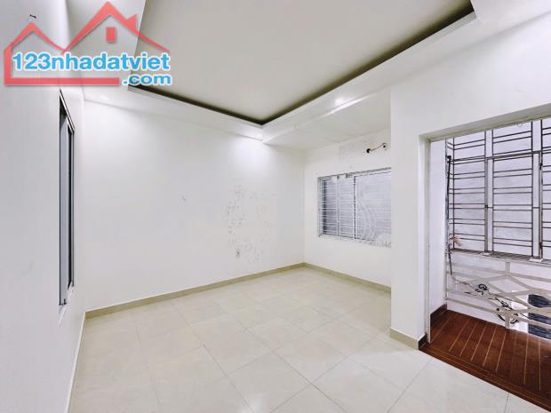 BÁN NHÀ MẶT NGÕ 169 TRẦN NGUYÊN HÃN NGAY CAO ĐẲNG Y HẢI PHÒNG - 2