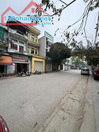 Bán nhà 2 tầng 62m2 kinh doanh đẹp tại mặt đường Đào Cam Mộc,Uy Nỗ,Đông Anh,Hà Nội