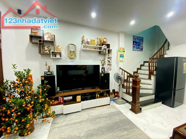 BÁN NHÀ ĐƯỜNG PHƯƠNG CANH 61M2 5T DÂN XÂY, ÔTÔ ĐỖ CỬA, 10M RA PHỐ, NT NHẬP KHẨU, Ở NGAY! - 1