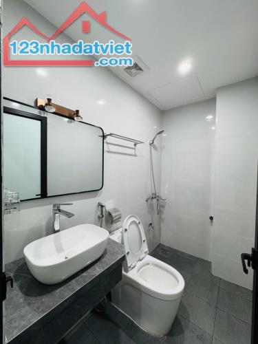 💥B.án nhà TÔN ĐỨC THẮNG 👉 ĐỐNG ĐA, 51m2 - Mặt tiền rộng 👉 10 tỷ 👉 NỘI THẤT lung linh - 4