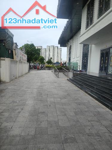 Toà CT1B  Trần Hữu Rực 43m2 tầng4  2.6 tỷ Cầu Diễn Nam Từ Liêm  5 tỷ liên hệ tôi 09831486