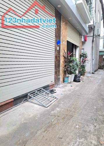 BÁN GẤP: NHÀ ĐẸP DT30Mx5 TẦNG TRẦN KHÁT CHÂN; 5,3 TỶ