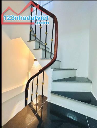 BÁN GẤP: NHÀ ĐẸP DT30Mx5 TẦNG TRẦN KHÁT CHÂN; 5,3 TỶ - 1
