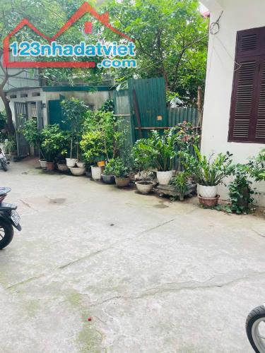 BÁN LÔ ĐẤT HIẾM NGUYỄN VĂN CỪ LONG BIÊN 45M2 2 MẶT NGÕ, Ô TÔ VÀO CẠNH NHÀ 6.X TỶ