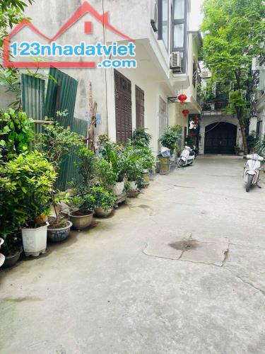 BÁN LÔ ĐẤT HIẾM NGUYỄN VĂN CỪ LONG BIÊN 45M2 2 MẶT NGÕ, Ô TÔ VÀO CẠNH NHÀ 6.X TỶ - 1