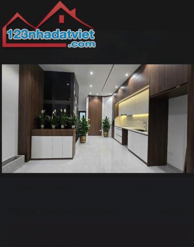 Đống Đa Mặt tiền 4.5M - 5 tầng Thang máy - Full nội thất - Ô tô đỗ cửa.