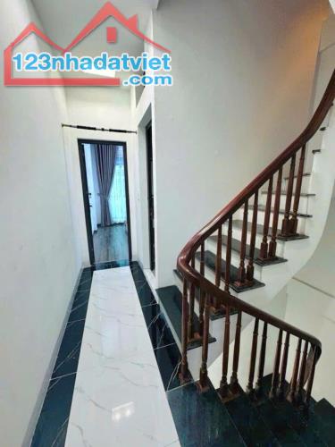 NHÀ KHƯƠNG ĐÌNH - Ô TÔ - KINH DOANH DT 41m2 5 tầng mặt tiền 3.6 tỷ giá 11.5 tỷ. - 3