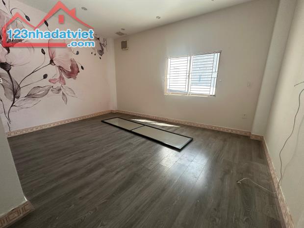 CHO THUÊ NHÀ GÓC 2 MẶT TIỀN ĐƯỜNG ĐỀ THÁM VÀ NGUYỄN KHUYẾN, KHU PHỐ ẨM THỰC - 2