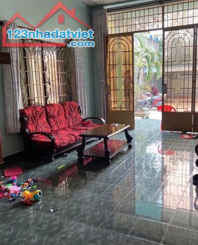 BAN NHÀ THỦ ĐỨC ĐƯỜNG LÊ THỊ HOA DT 603 M2 GIÁ 16,8 TỶ TL