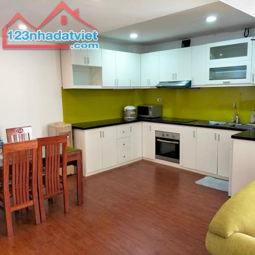 Bán nhà Lương Định Của 120m2, 5 tầng, 3 thoáng, ô tô, kinh doanh, chỉ 28 tỷ.