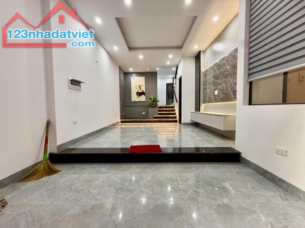 Bán nhà 5 tầng Lô góc 2 mặt thoáng Mỗ Lao quận Hà Đông, ô tô tránh, kdvp, giá 12.3 tỷ