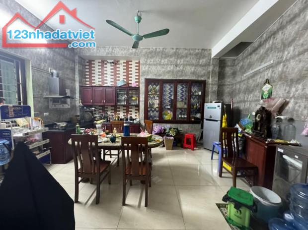 Bán nhà Tôn Thất Tùng 100m2, 4 tầng, lô góc, ô tô, kinh doanh, 30m ra phố, chỉ 23.5 tỷ. - 3