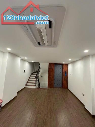NHÀ PHƯƠNG MAI - Ô TÔ THANG MÁY- KINH DOANH DT 44m2 7 tầng Giá 23 tỷ