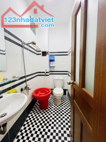 GIẢM SỐC 800 TRIỆU – CHỈ CÒN 8.5 TỶ – NHÀ HXH PHÚ NHUẬN – THÔNG XE TẢI – 6PN, 7WC - 2