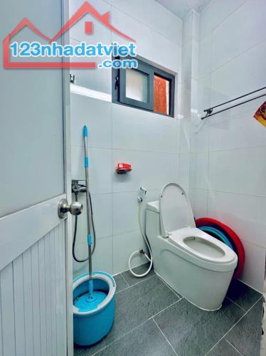 Nhà đẹp, ở ngay Quang Trung, 4.1x12m, sẵn nội thất, sạch sẽ an ninh chỉ 4.xx tỷ TL - 3