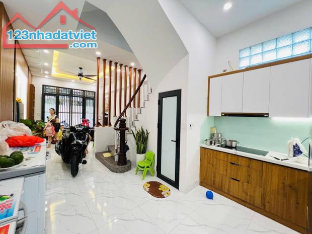 Nhà đẹp trung tâm quận Thanh Xuân - nhỉnh 9 tỷ - 1