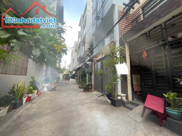 Bán nhà 57m2, Hẻm xe tải 6m Đường Huỳnh Thiện Lộc, Quận Tân Phú
